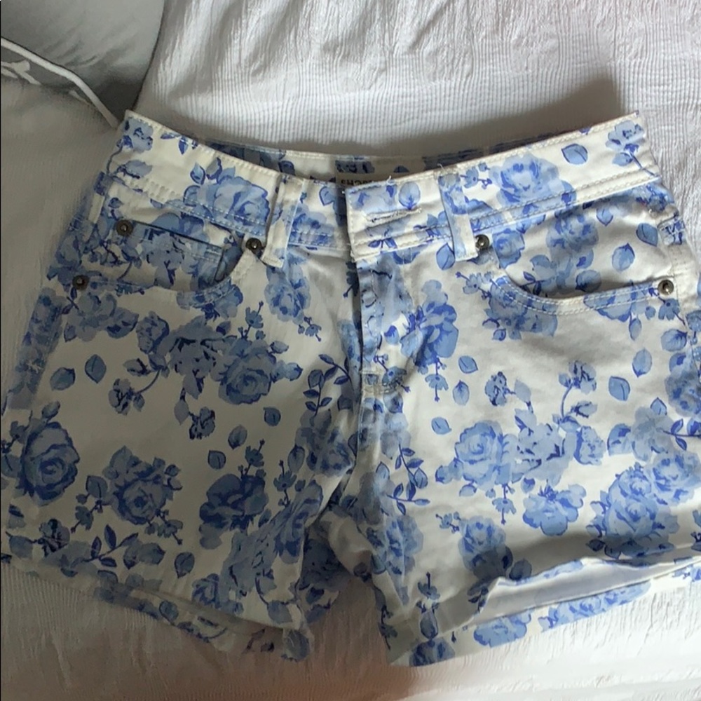 Flower design shorts